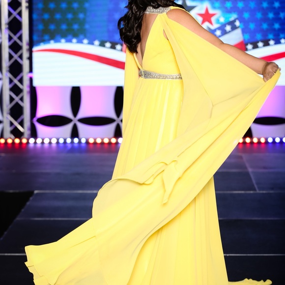 Yellow Pageant Gown - Picture 4 of 6